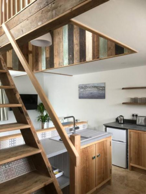 Cosy Rustic Annex in quiet Cornwall Village